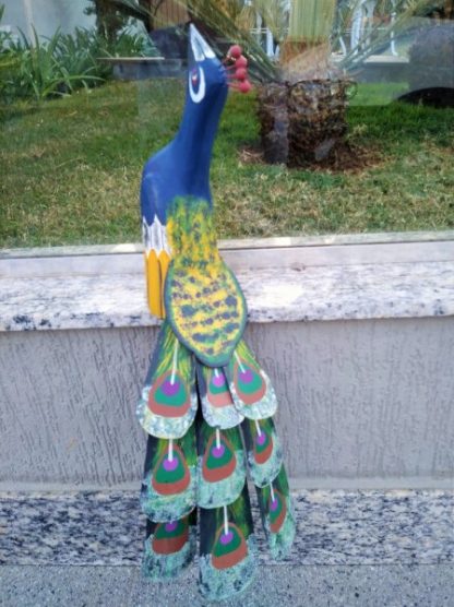 Escultura de Pavão em Madeira Artesanal - Azul - Imagem 3