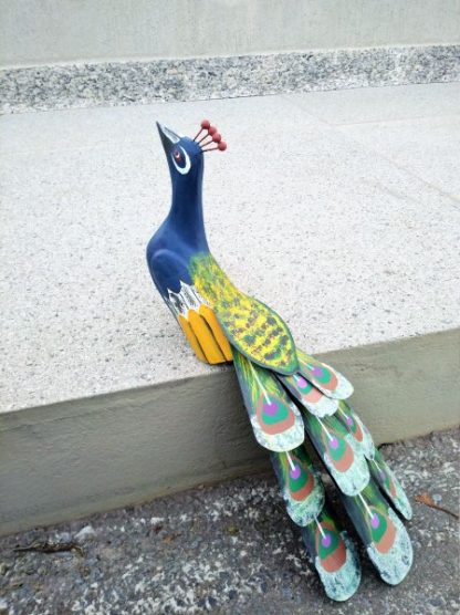 Escultura de Pavão em Madeira Artesanal - Azul - Imagem 4